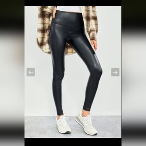 Aritzia Wilfred Free Daria Pant High Waisted Unreal Leather Leggings